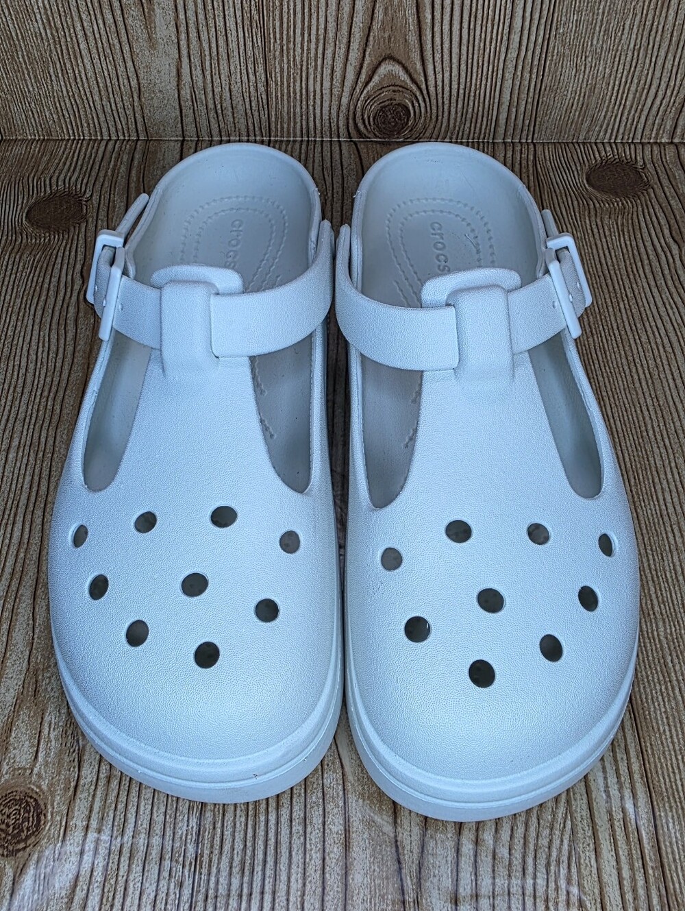 Women's Mary Jane Crocs Size 9 - Picture 2 of 7